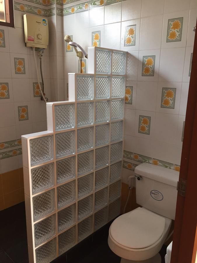 Poon Suk Hotel Kabin Buri Екстер'єр фото